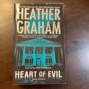 Book Novel - Heart of Evil by Heather Graham